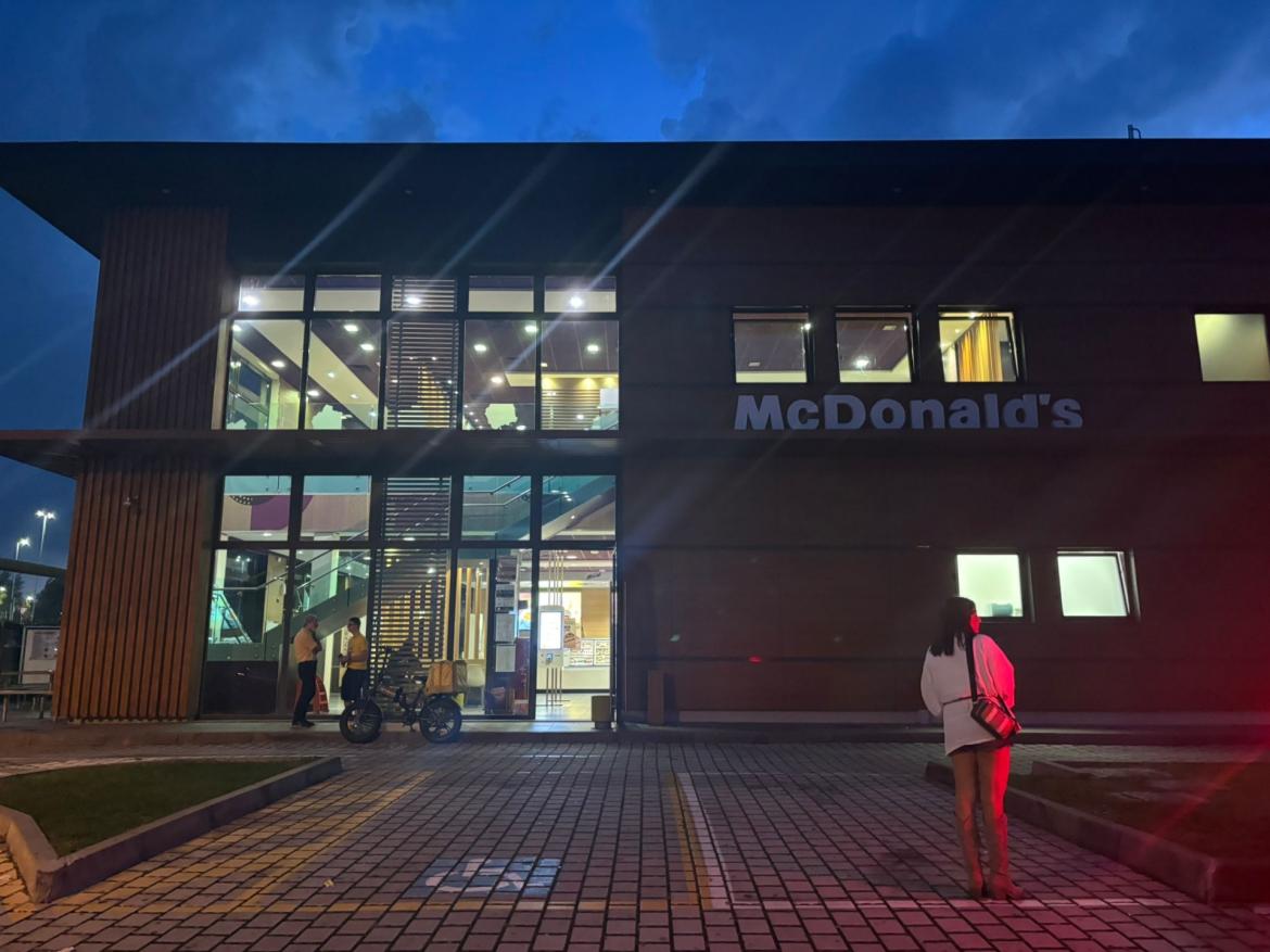 Spray al peperoncino al fast food: coinvolte dieci persone