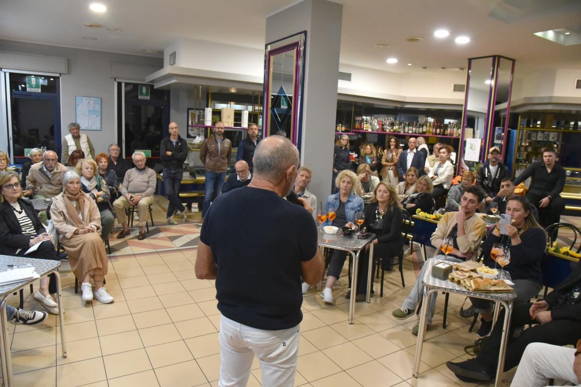 Righi, il debutto: votate gli uomini, non i partiti