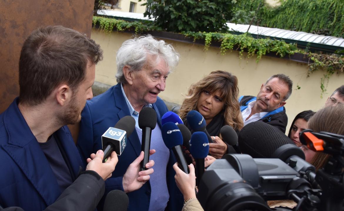 Bufera sull'avvocato di Sempio dopo il video di Corona. Lui spiega: «Doveva essere una fiction, interpretavo un personaggio»