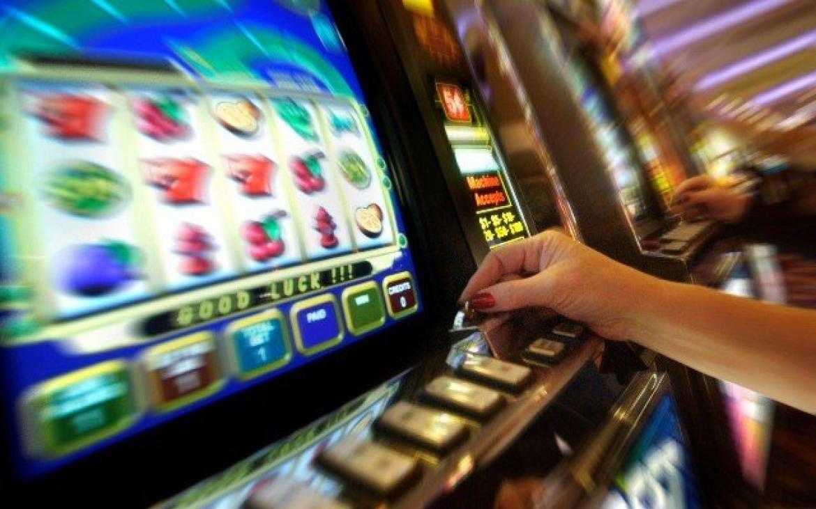 Dorno, raid al bar: sottratte sei slot-machines