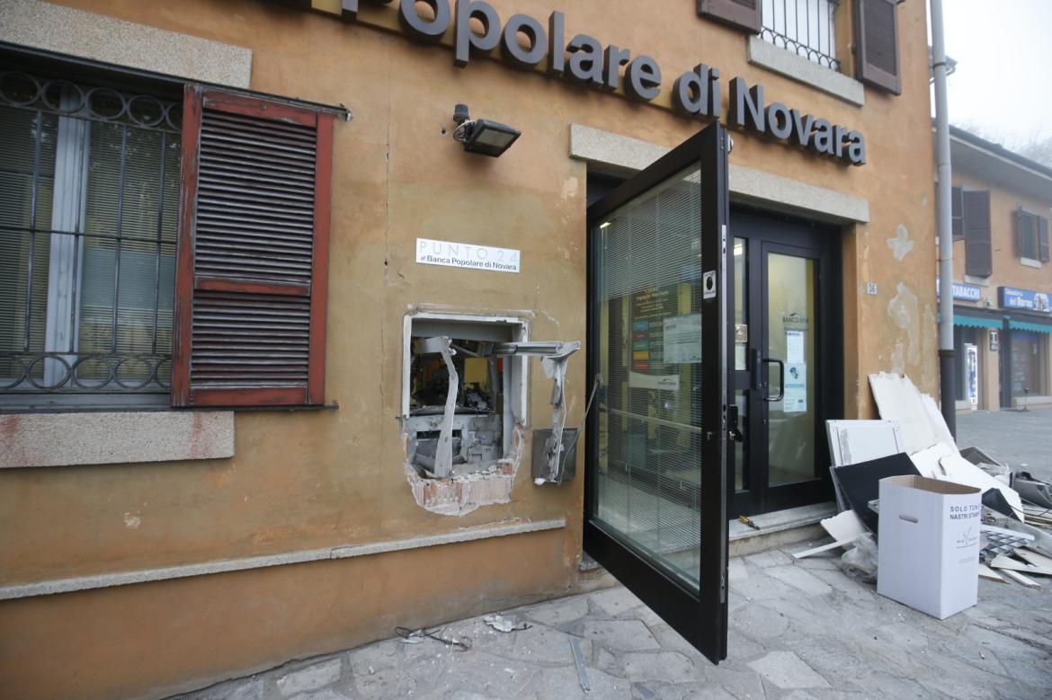 Fanno saltare il bancomat della banca BPM di Lomello. La cassa resiste