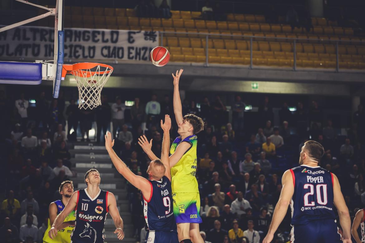 Basket, serie B: la Elachem Vigevano domina la sfida contro l'Assigeco Piacenza