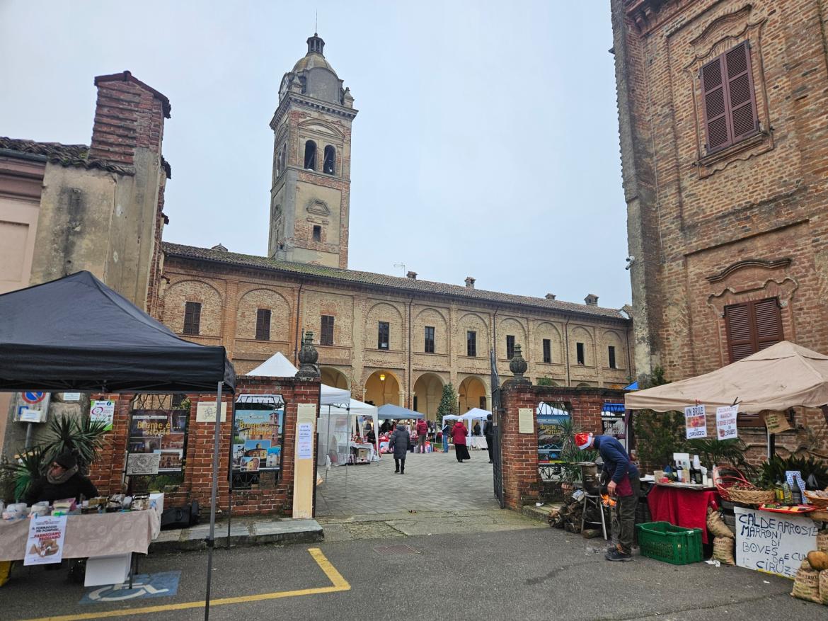 La Fiera autunnale nel chiostro dell'abbazia