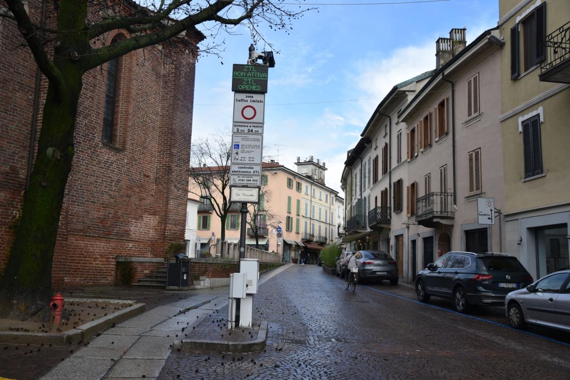 «Multe Ztl notificate da Ammiraglia: il Comune le annulli in autotutela»