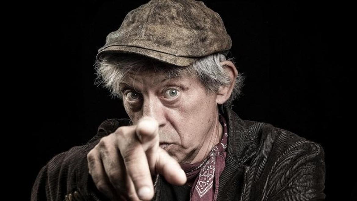 Paolo Rossi in Operaccia Satirica – Onora i padri e paga la psicologa