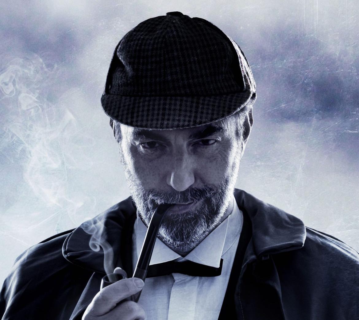 Neri Marcorè è Sherlock Holmes