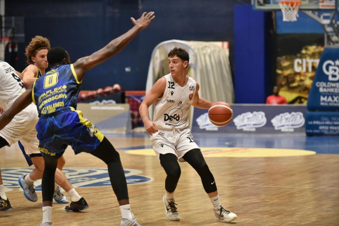 Basket, serie B: la Elachem Vigevano con il fiatone, Piazza Armerina battuta nel finale (84-87)