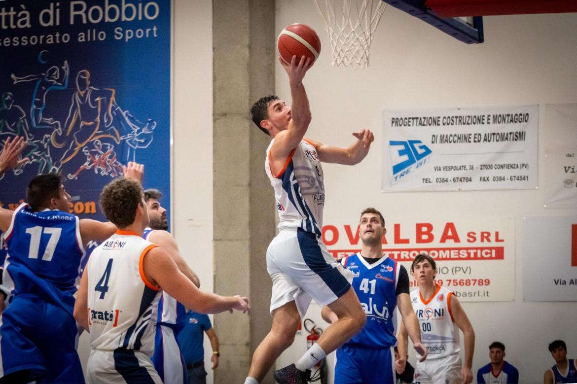 Basket, Serie C: in arrivo un tour de force per Robbio. S'inizia con la big Cermenate