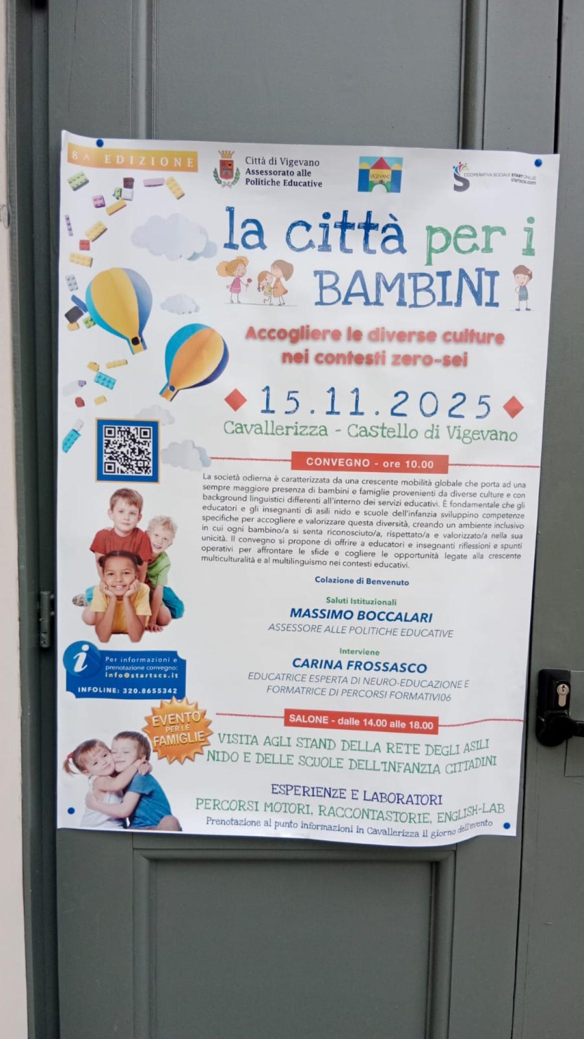Vigevano, manifesti applicati con le puntine sulle porte appena sistemate della Cavallerizza