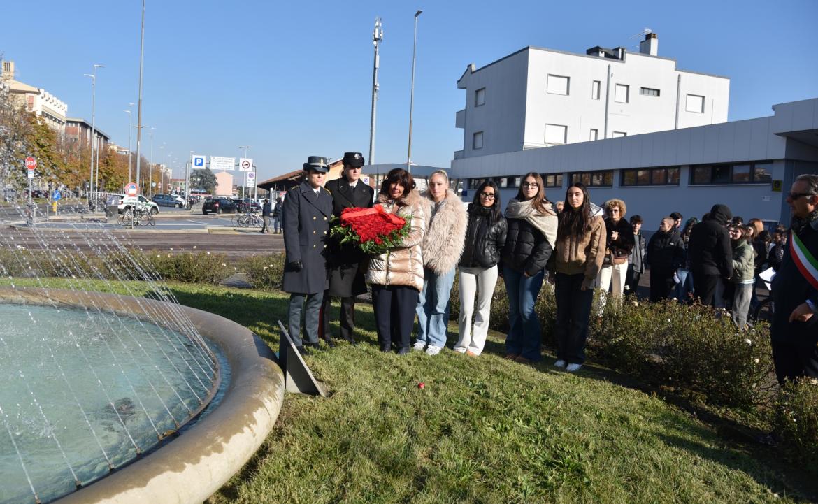 Vigevano: studenti protagonisti, memoria e impegno civico nella giornata contro la violenza sulle donne