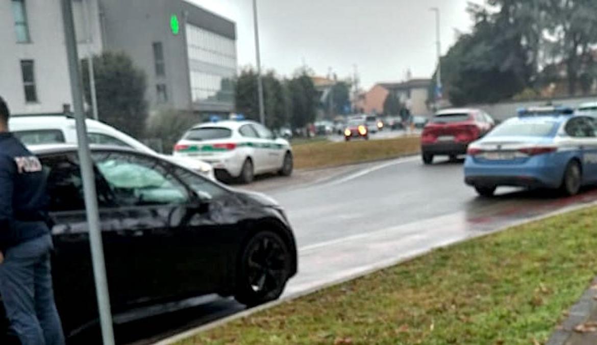 Vigevano, litigano per motivi di viabilità: tassista aggredito con una mazza