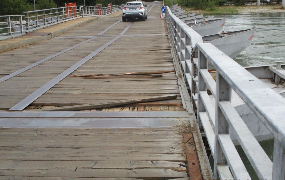 Ponte di barche, via al cantiere
