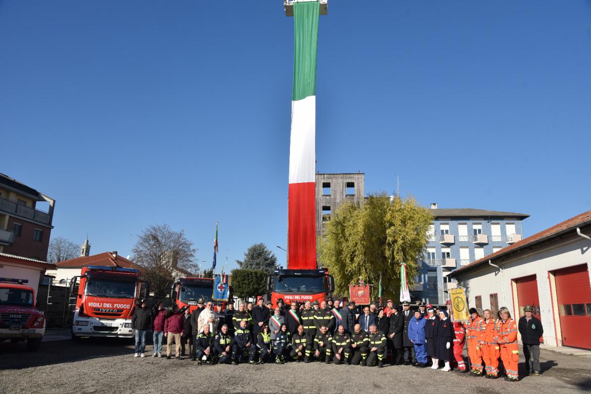 Vigili del fuoco: la cerimonia in caserma a Vigevano per Santa Barbara