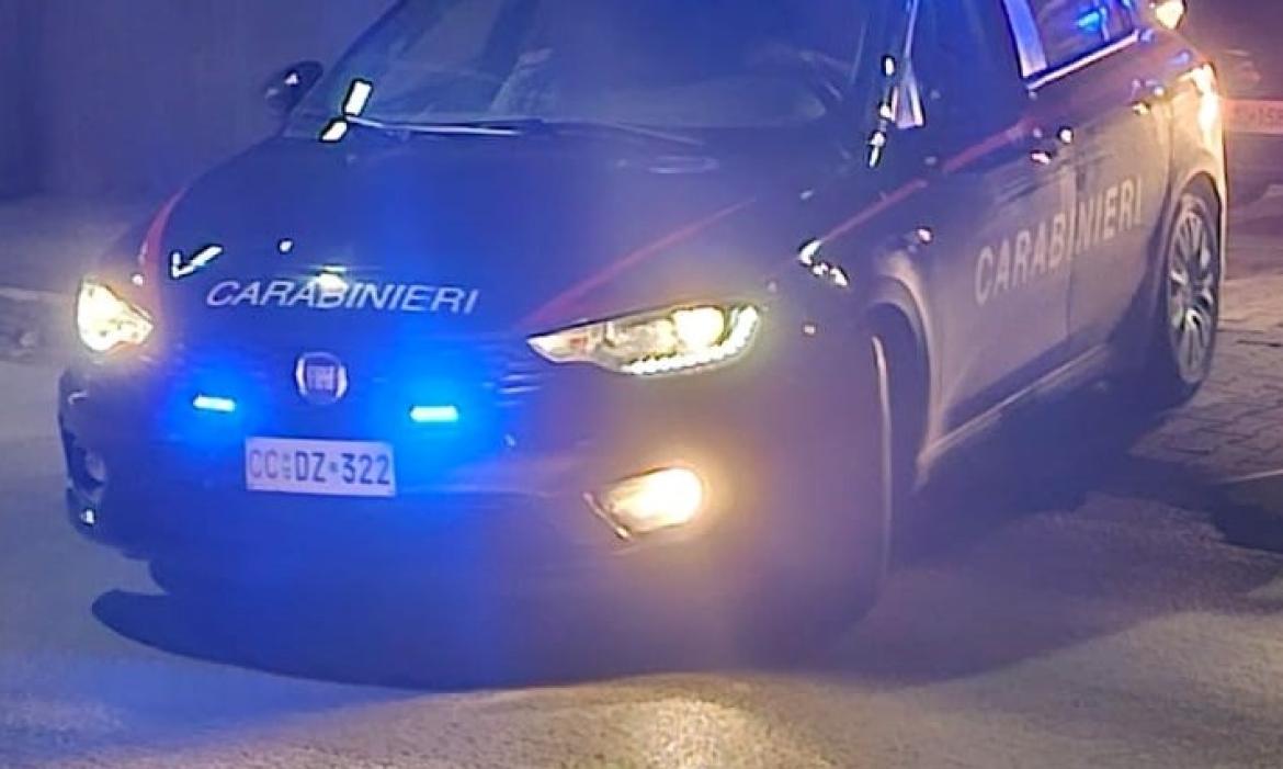 Tentano di rubare negli uffici della ditta, ma scatta l'allarme