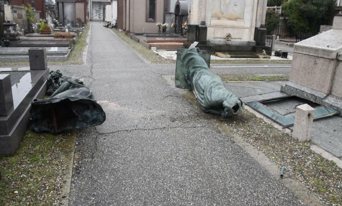Cimitero profanato: &laquo;quelle statue sono arte, storia e memoria. Ed hanno un ingente valore&raquo;