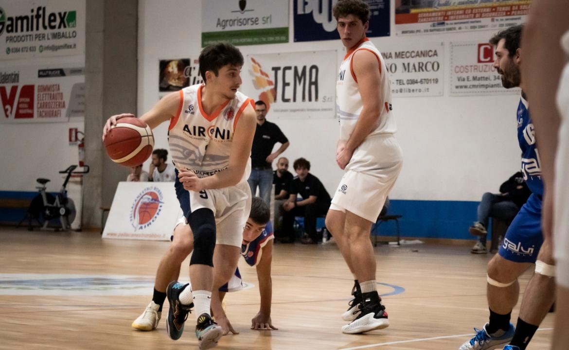 Basket, Serie C: Robbio trova sotto l'Albero di Natale una vittoria contro Rondinella Sesto (89-92)