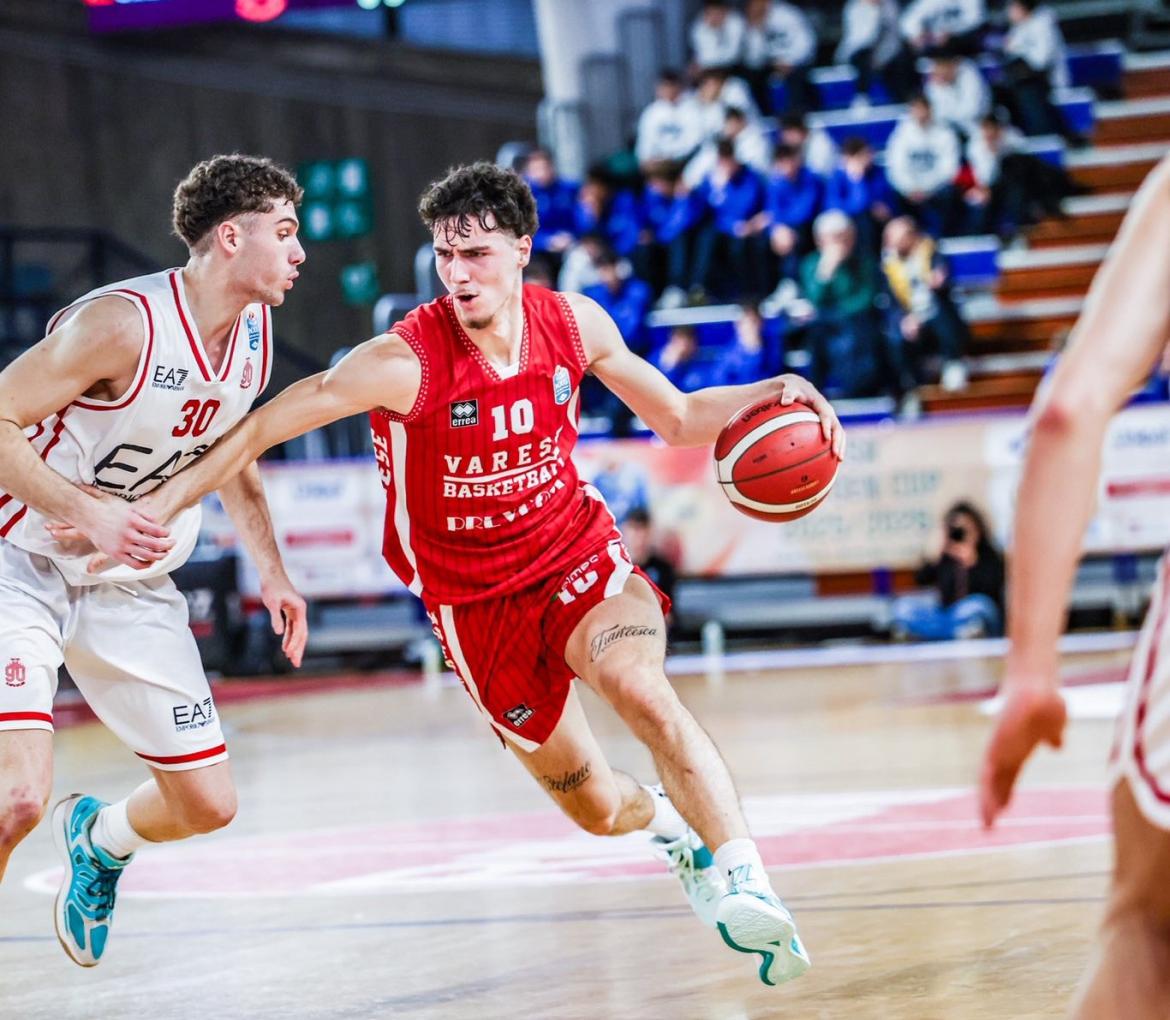 Basket giovanili: Mattia Grassi trascina l'Olimpia Milano U19 alla vittoria contro Varese (102-73)