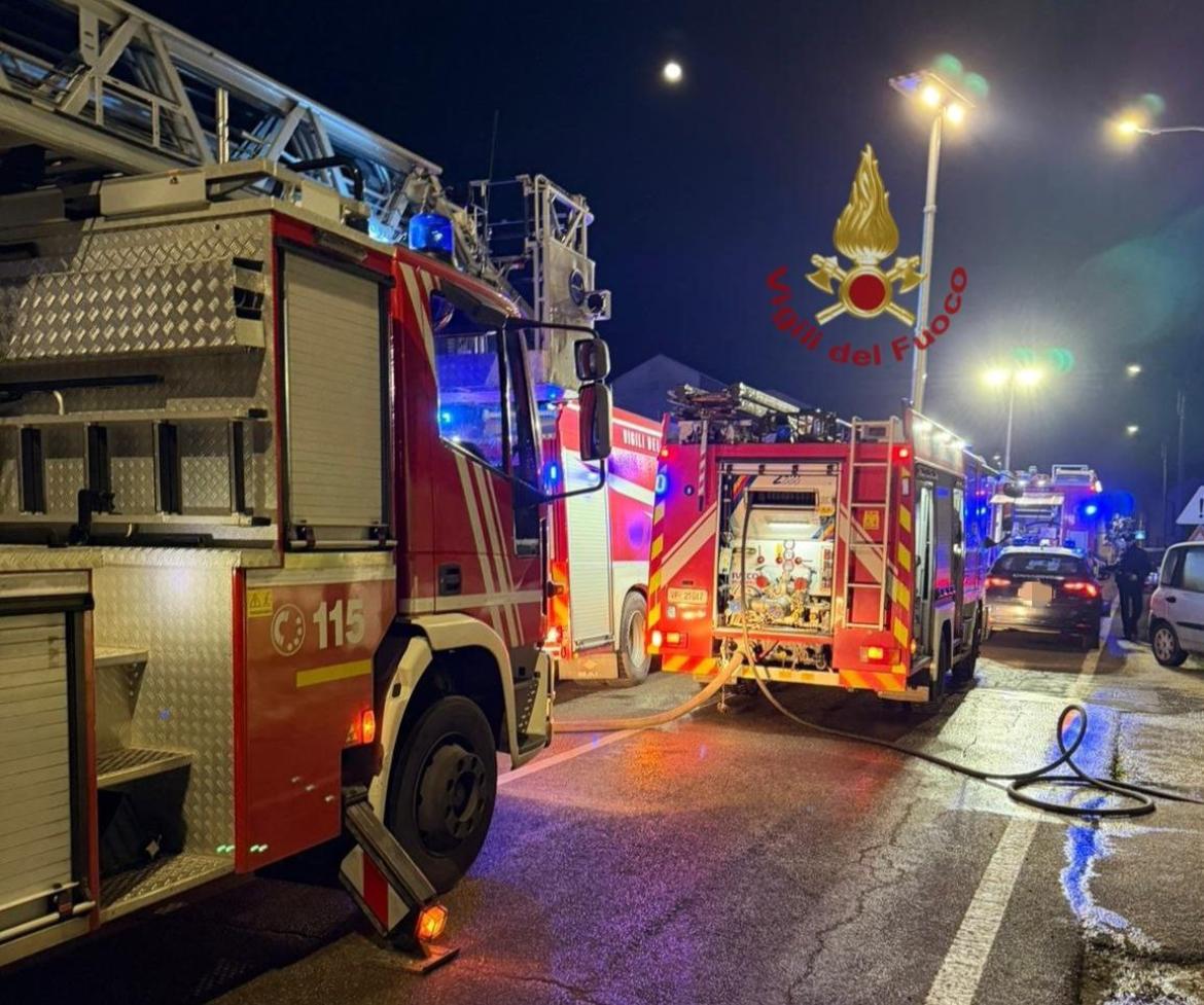 Incendio in un appartamento a Corteolona, fatto evacuare l&rsquo;intero stabile