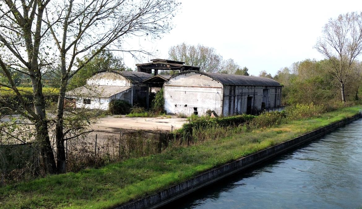 Ex Metalplast, il comune di Gambol&ograve; vuole acquisire l&rsquo;area: &laquo;Dopo la bonifica, produrremo energia green&raquo;