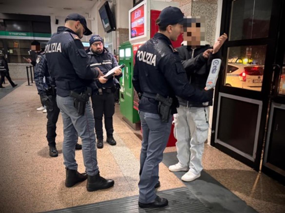 Pavia, scoperta sala da ballo irregolare nel piano interrato di un locale