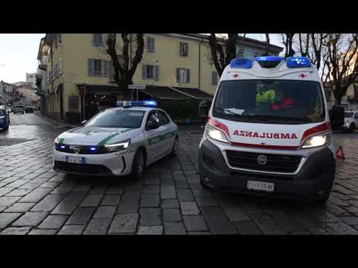 Vigevano: pedone investito all'incrocio