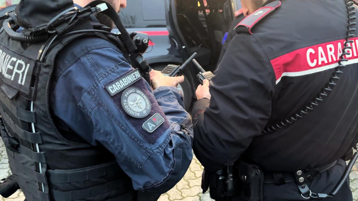 Assalti agli sportelli bancomat con esplosivi tra Lodi e Pavia: cinque arresti 