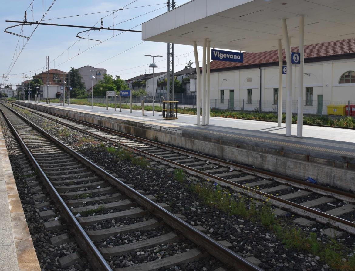Linee ferroviarie in ritardo e disservizi. Guai sulla Milano-Mortara e sulla Pavia-Vercelli