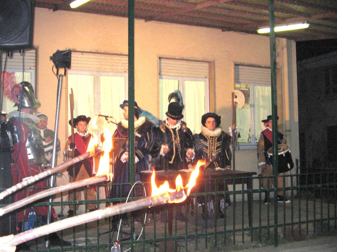 Stop al rogo del fantoccio: &laquo;Una forma di rispetto per i morti a Crans-Montana&raquo;