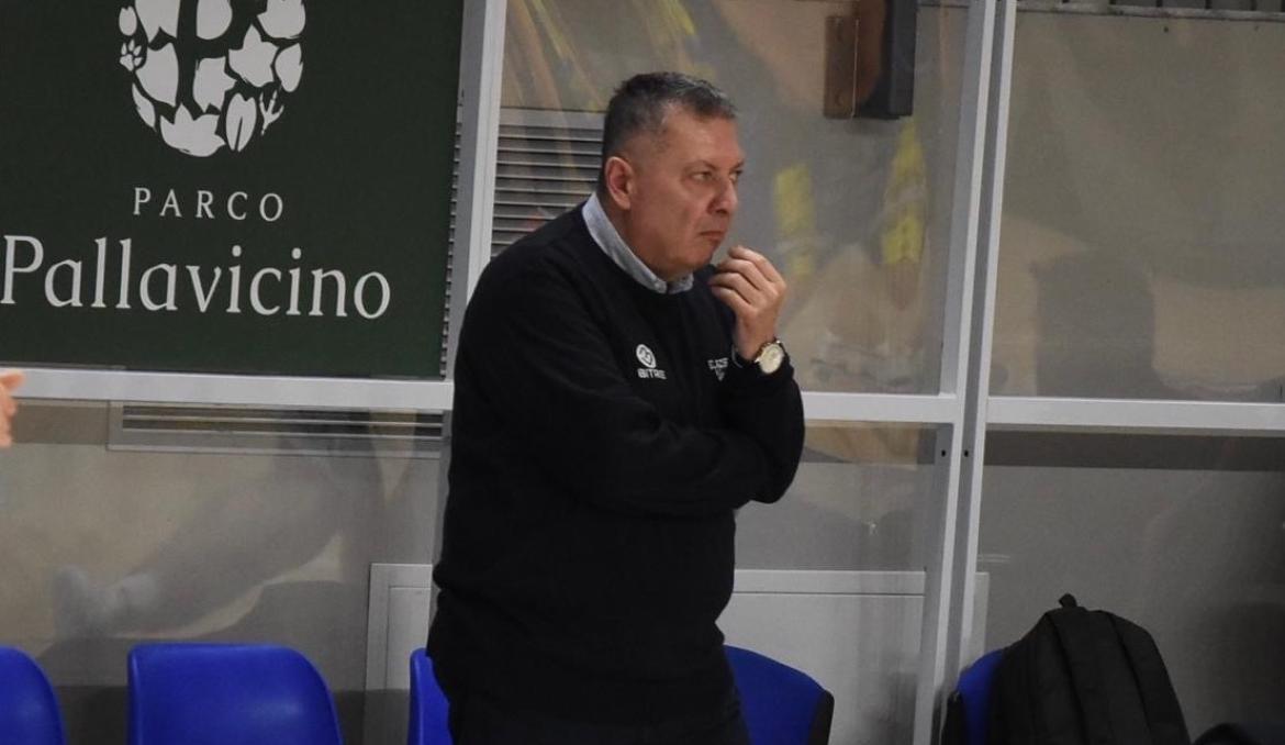 Basket, serie B, coach Salieri: &laquo;Sono punti importanti; adesso mancano sei vittorie al play-off&raquo;