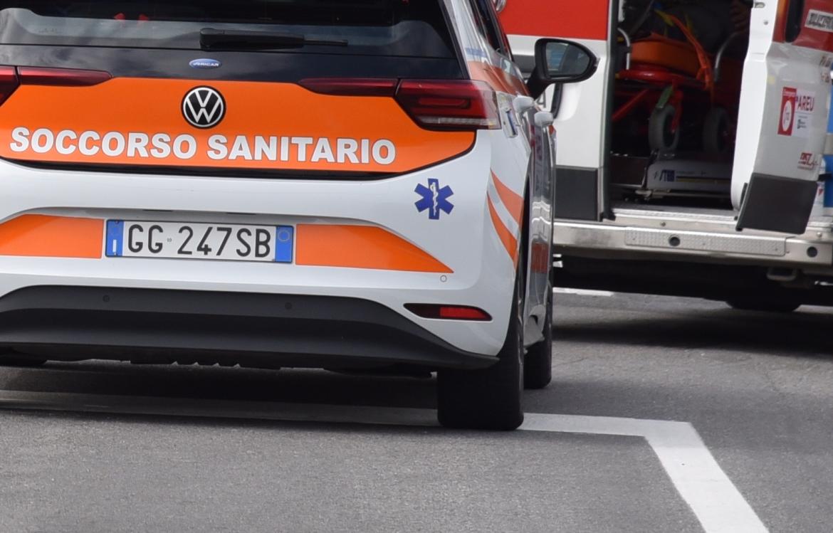 Infortunio sul lavoro a Tromello: operaio soccorso per una profonda ferita a una mano