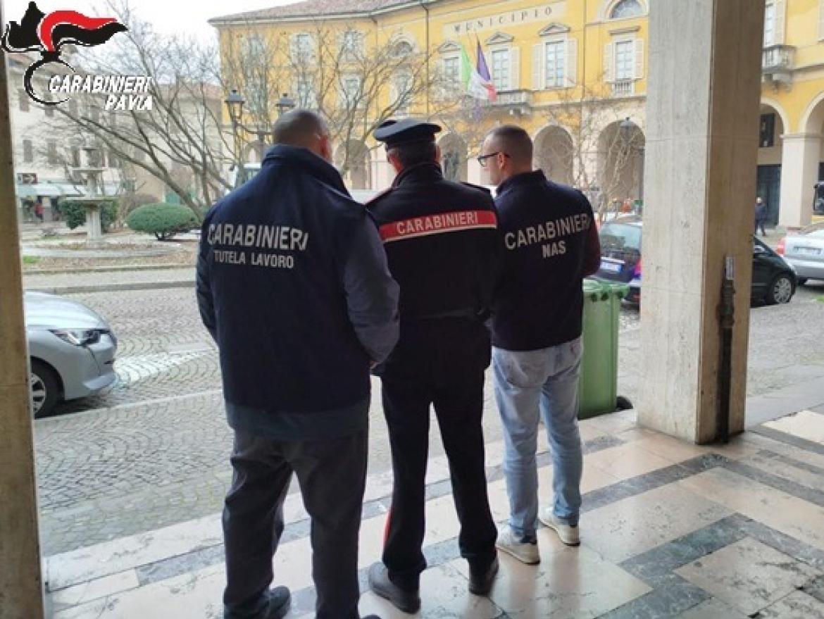 Due negozi commerciali etnici controllati dai carabinieri a Mortara