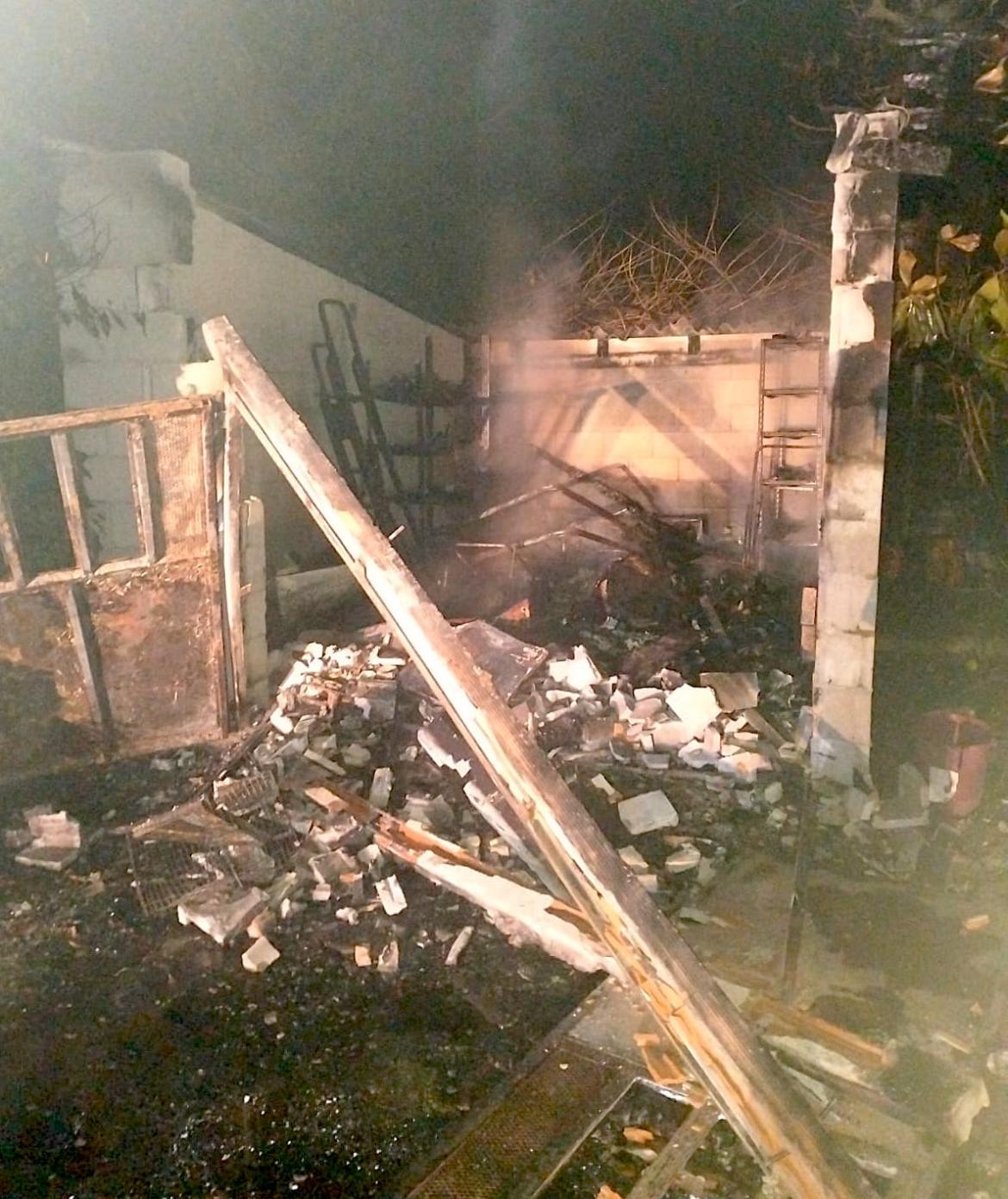 Vigevano: casolare devastato da un incendio