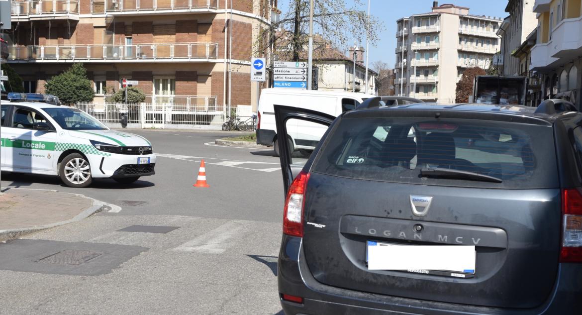 Vigevano, incidente in corso Pavia: ferito un 56enne. &Egrave; stato portato al San Matteo