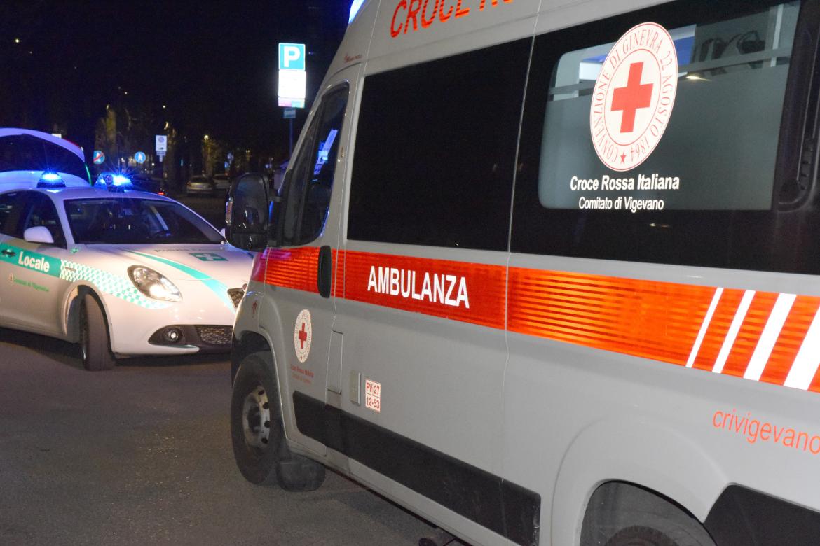 Vigevano, ciclista investito in viale Mazzini, va in codice giallo al Policlinico 