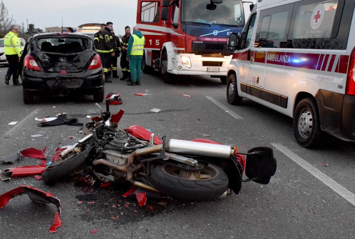 Il motociclista ferito risiede a Zeme. &Egrave; grave, ma non in pericolo di vita