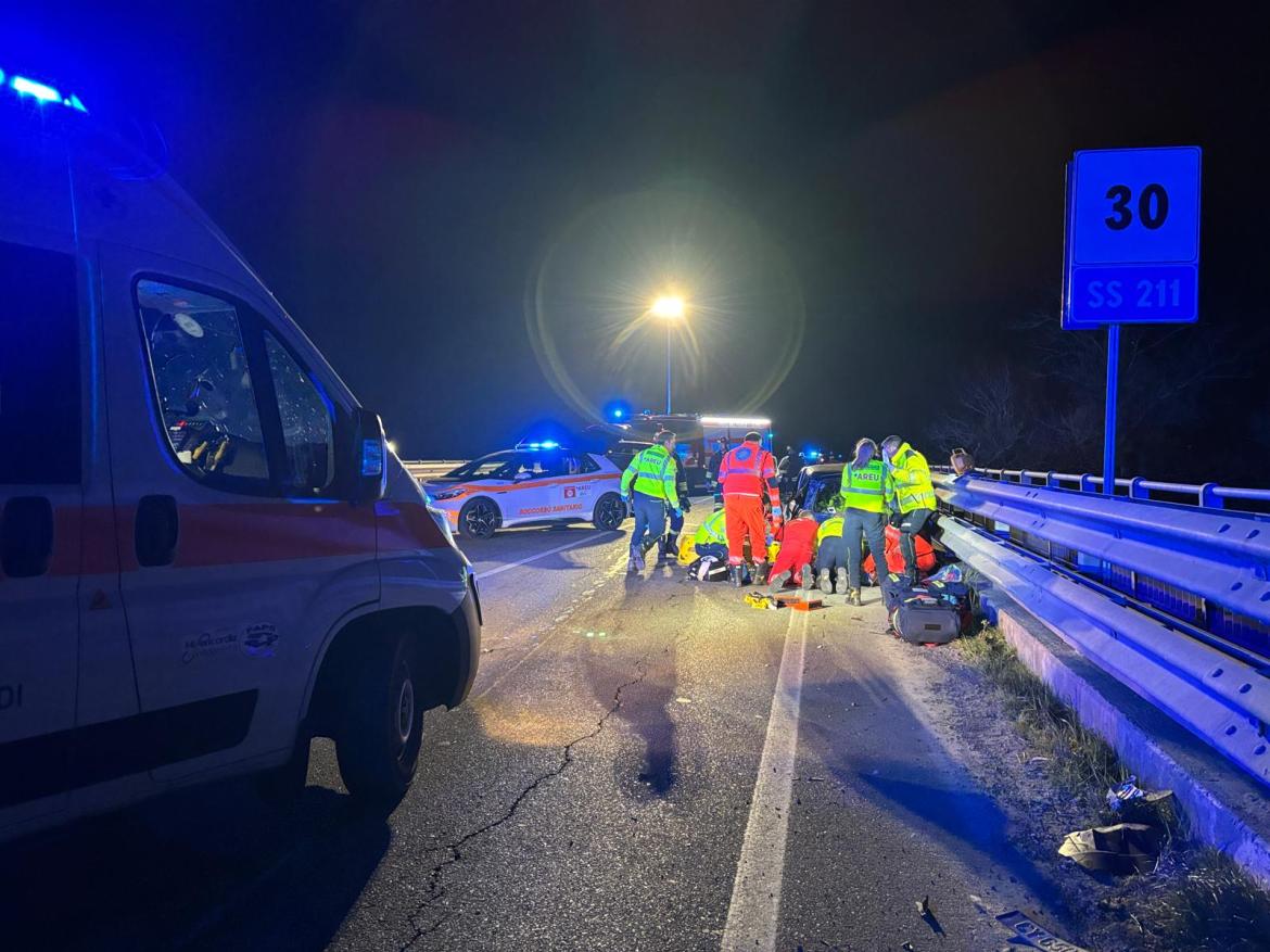 Investiti sul ponte tra Pieve del Cairo e Sale: soccorsi in codice rosso