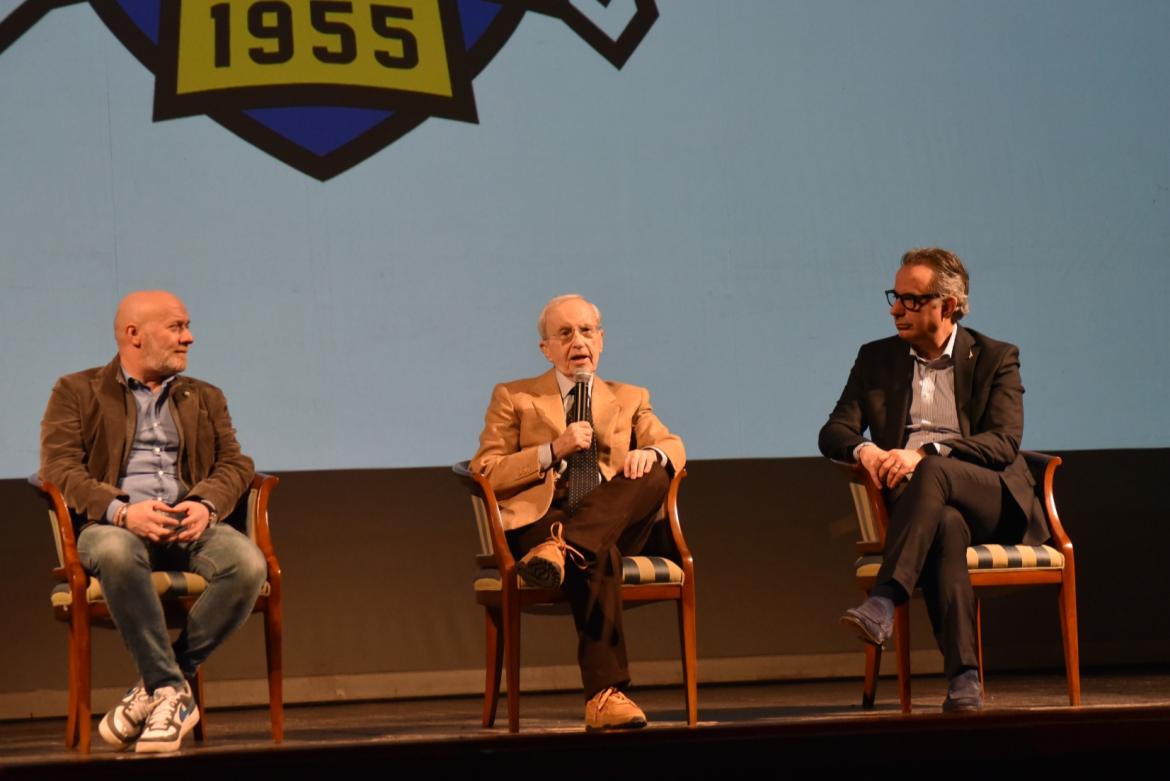 Vigevano, Dan Peterson al Teatro Cagnoni per la presentazione del docu-film "Per sempre Numero 1"