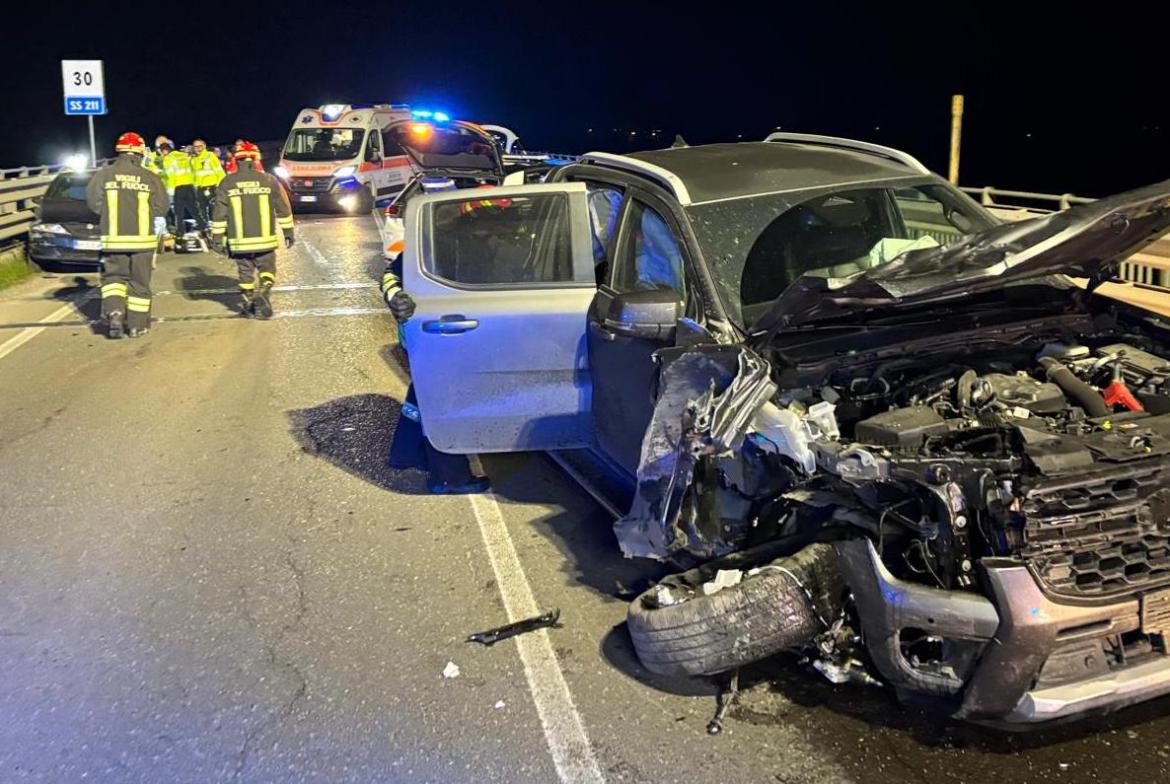 Investiti mentre spingevano l&rsquo;auto rimasta senza benzina sul ponte del Po: tre uomini feriti tra Lombardia e Piemonte 