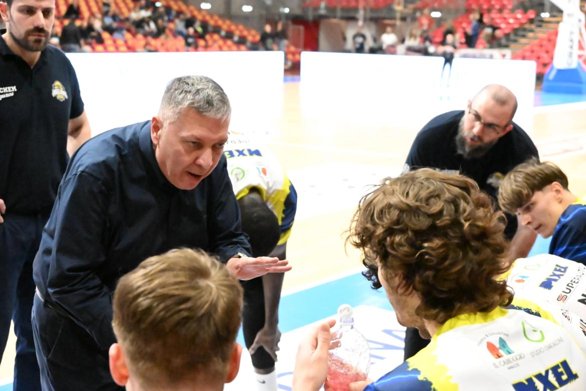 Basket, serie B, coach Salieri: &laquo;Una grande vittoria, costruita nel secondo tempo&raquo;