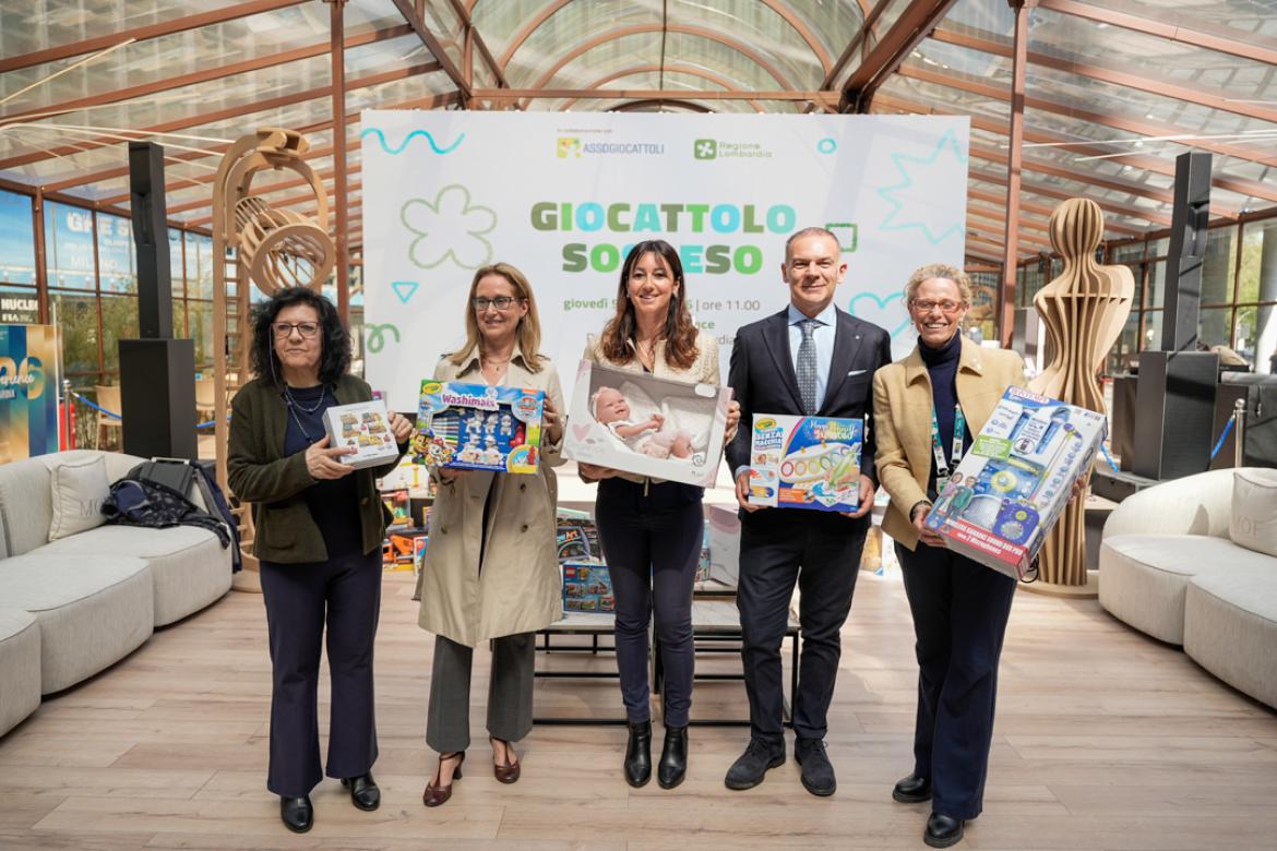 &ldquo;Giocattolo sospeso&rdquo;, donati centinaia di giochi ai figli dei detenuti