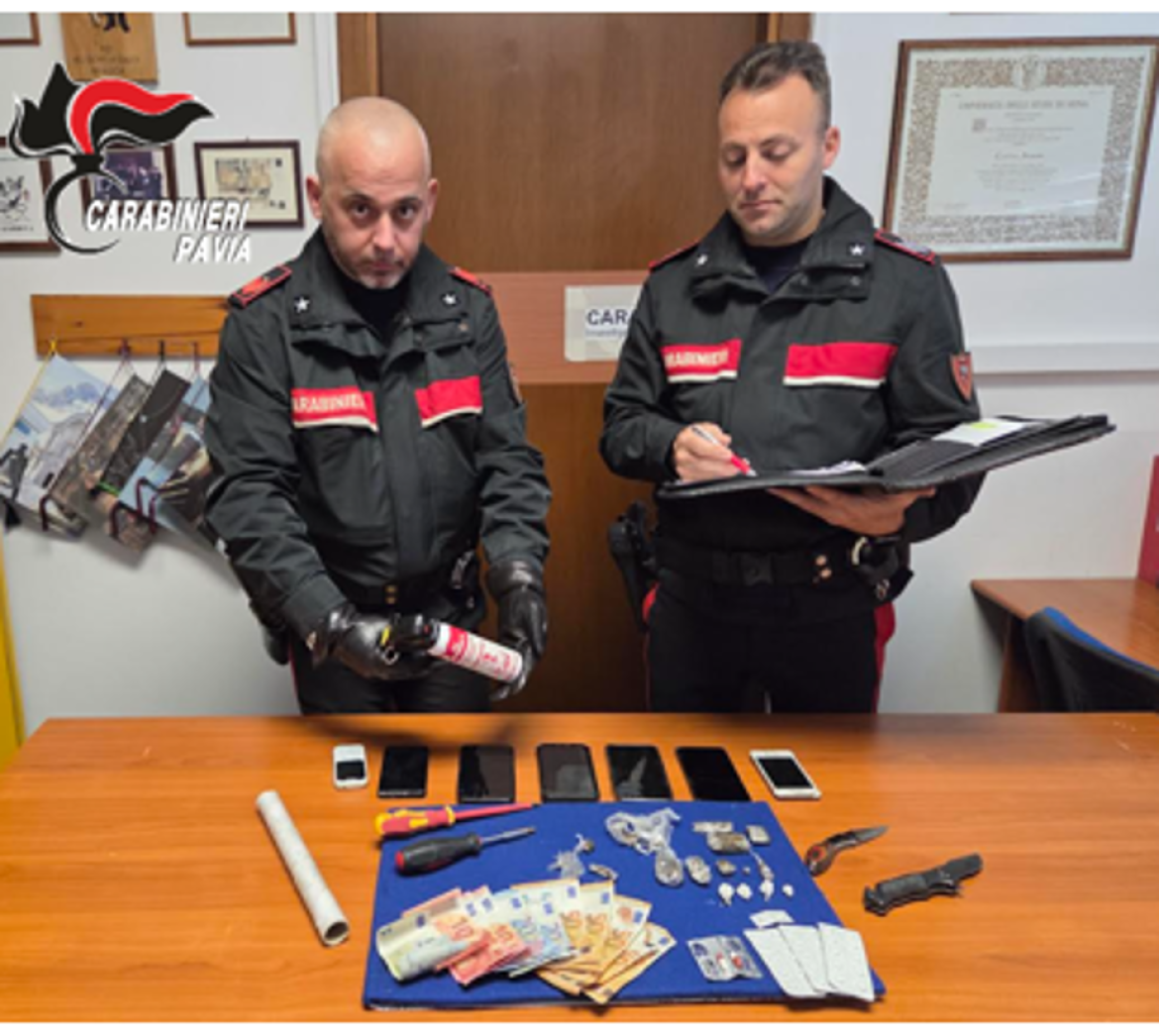 Vigevano: li ospita in casa, scoppia una lite e finisce in rapina. Due arresti