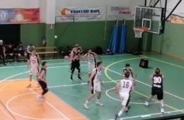 La Pro Vigevano cade a Cava (89-73): un terzetto al comando