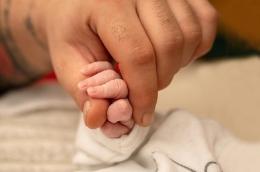 La giornata mondiale dei bimbi prematuri accende di viola il duomo