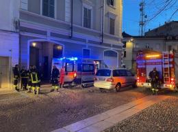 Si sente male in ufficio a Mortara e devono intervenire i vigili del fuoco
