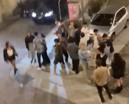 I residenti di via Del Popolo e di via Roncalli a Vigevano raccolgono firme contro la malamovida
