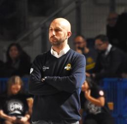 Basket, serie A2, coach Pansa non si nasconde: «Mi assumo tutte le responsabilità, adesso però pensiamo a Latina»