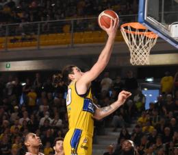 Basket, serie A2, coach Bruni: «I ragazzi hanno giocato una partita straordinaria»