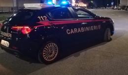Tenta di rapinare una passeggera su un treno della Milano-Mortara: arrestato 
