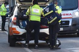 Infortunio sul lavoro a Sannazzaro: 47enne cade da una scala e batte la testa