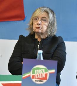 Si dimette l'assessore Paola Fantoni, in giunta entra Omar Soresina